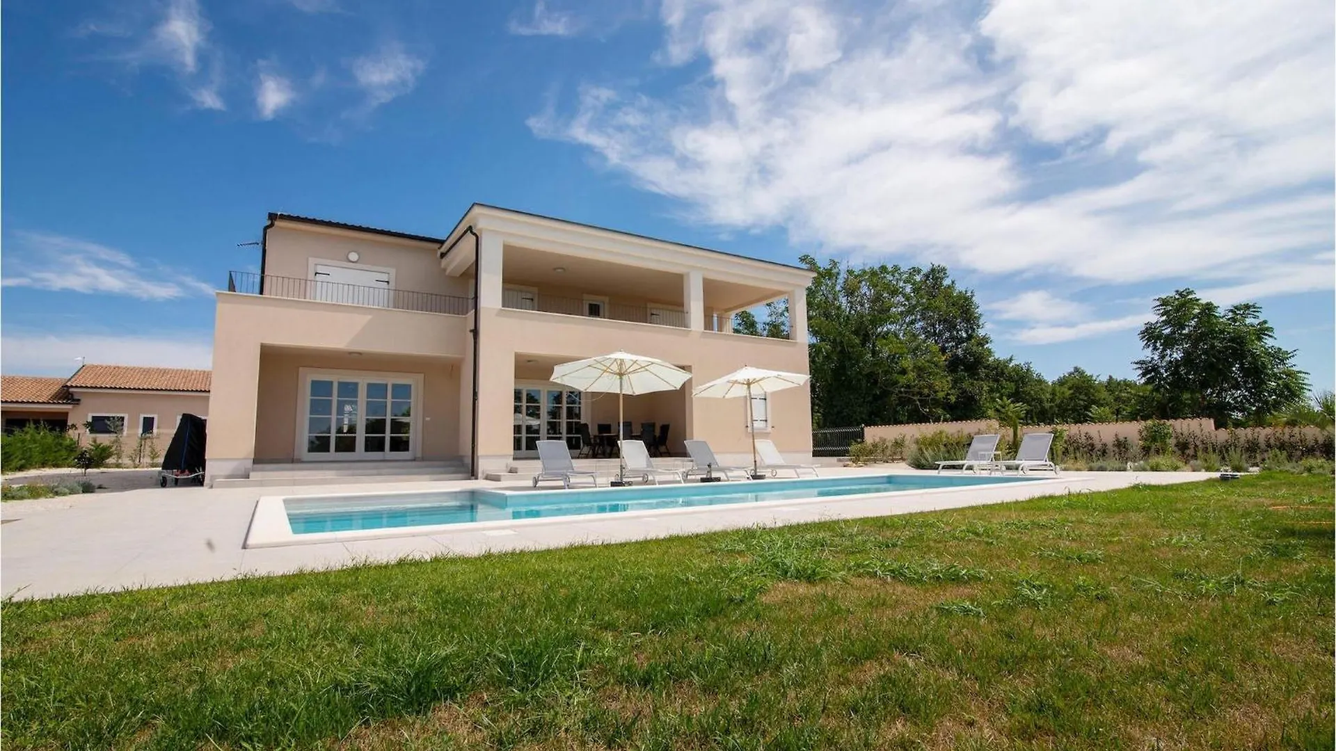 Holiday home Villa Stella Smoljanci